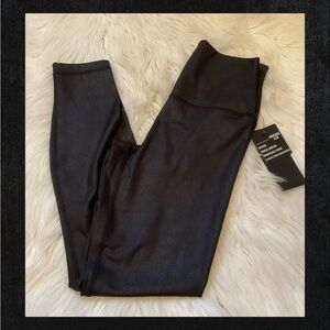 90 Degree by Reflex Embossed Print Ankle Length Leggings - NWT - Size Small